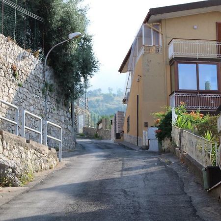 Acasadivalentina Villa Maranola Exterior photo